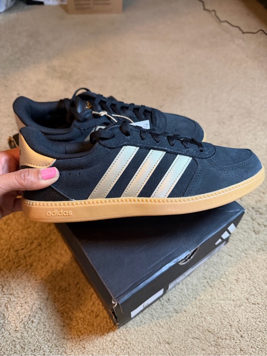 adidas Shoes - adidas BREAKNET SLEEK - Black / Gold